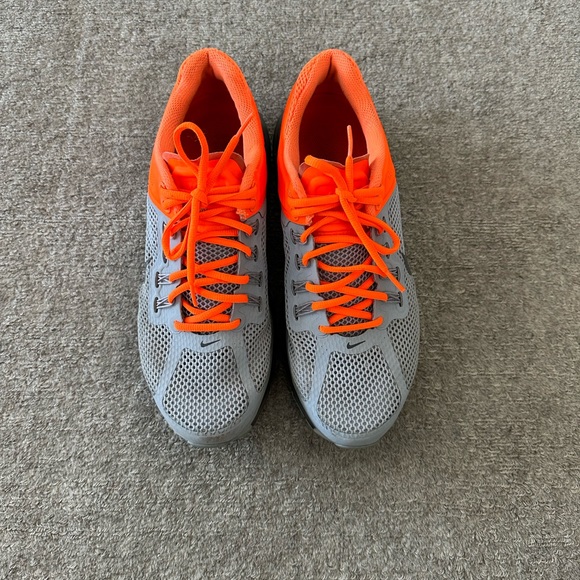 Nike AirMax size 10.5 - Picture 2 of 3